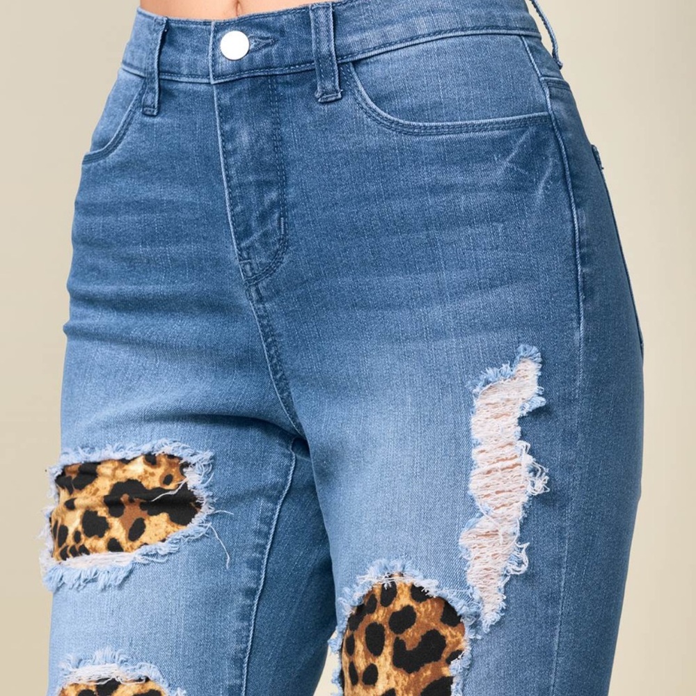 Venus Leopard Cuffed Jeans Size 4 - Picture 4 of 11